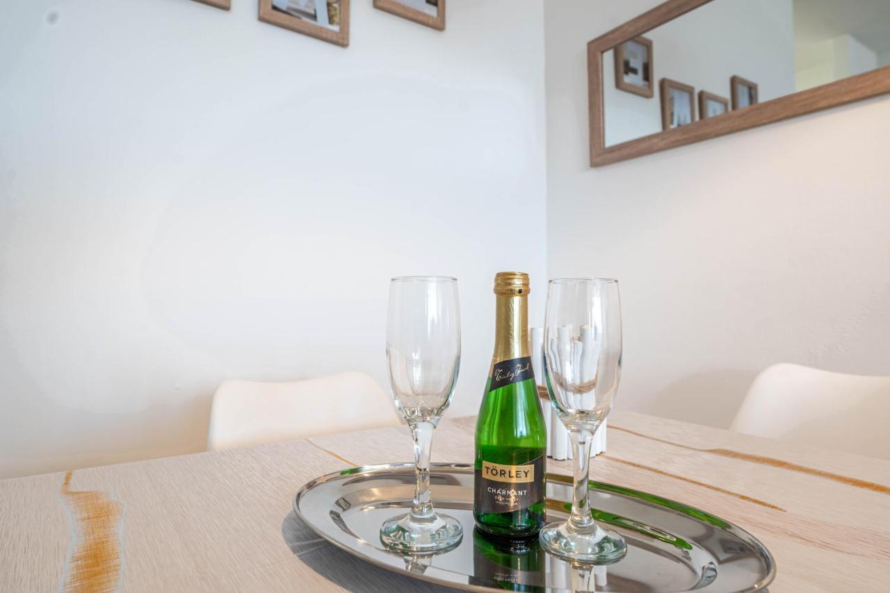 Pastelle Apartment With Own Parking Place Budapest Extérieur photo